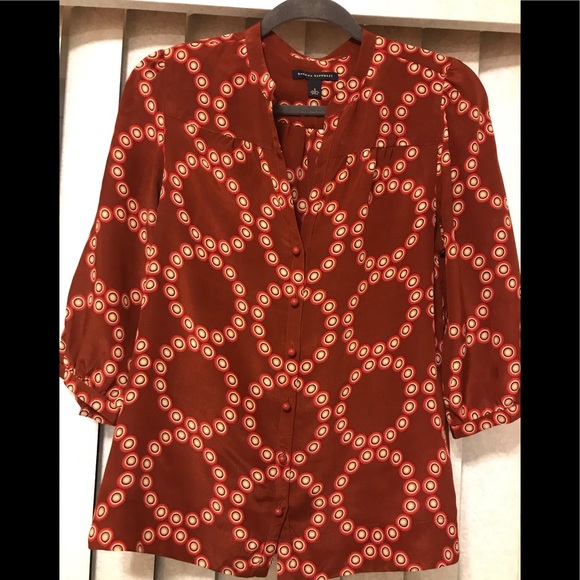Banana Republic 100%silk blouse